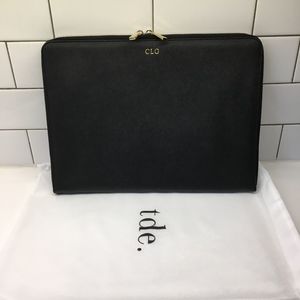 TDE The Daily Edited Laptop Case